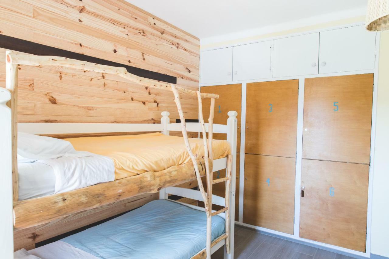 Good Feeling Hostel & Guest House Raposeira  エクステリア 写真