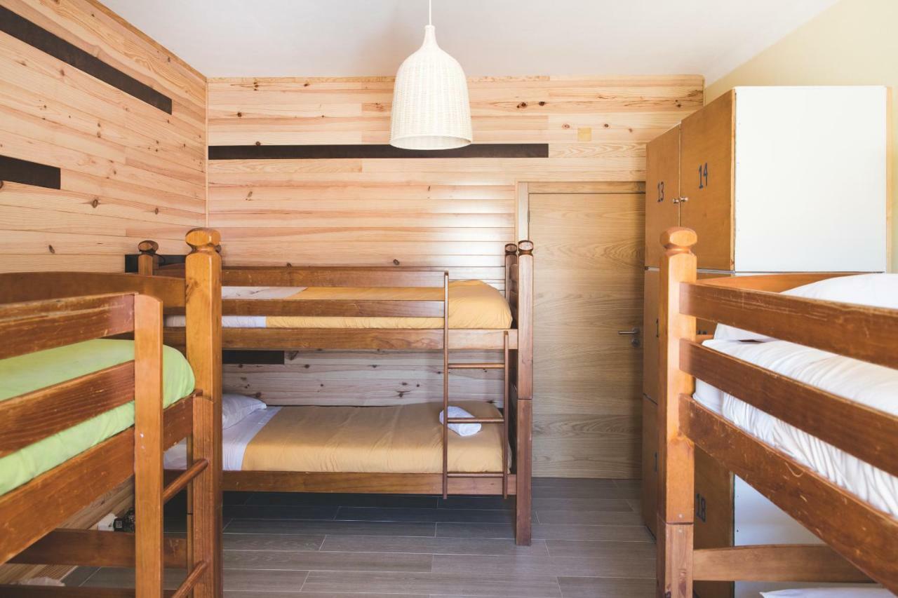 Good Feeling Hostel & Guest House Raposeira  エクステリア 写真