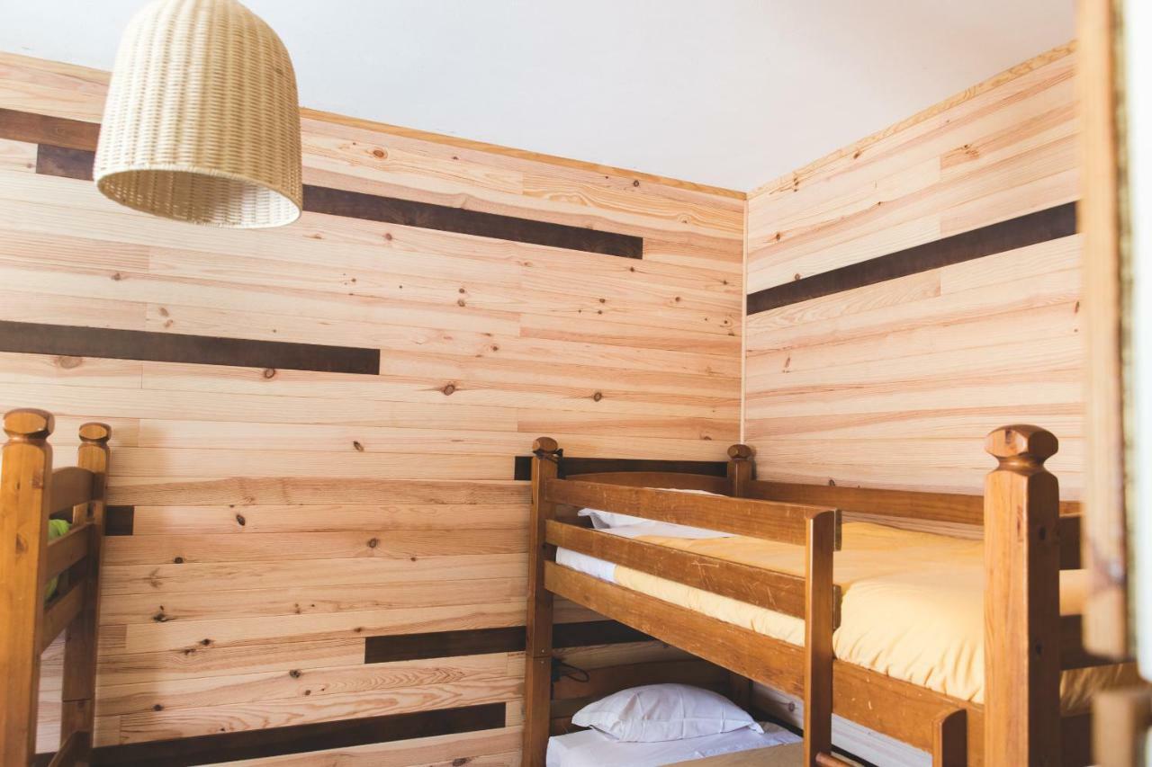 Good Feeling Hostel & Guest House Raposeira  エクステリア 写真