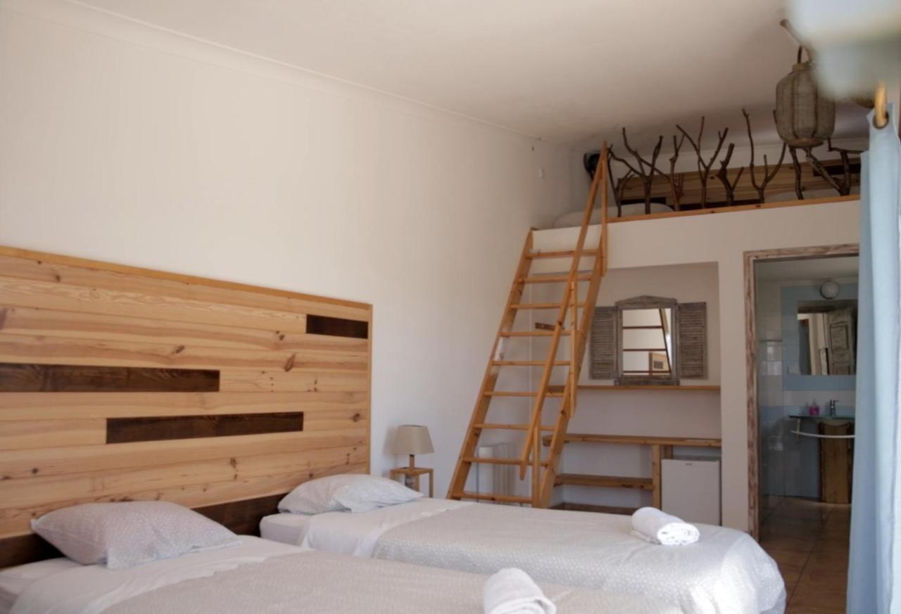 Good Feeling Hostel & Guest House Raposeira  エクステリア 写真