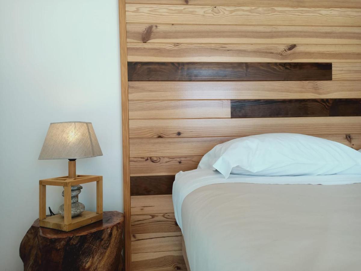 Good Feeling Hostel & Guest House Raposeira  エクステリア 写真